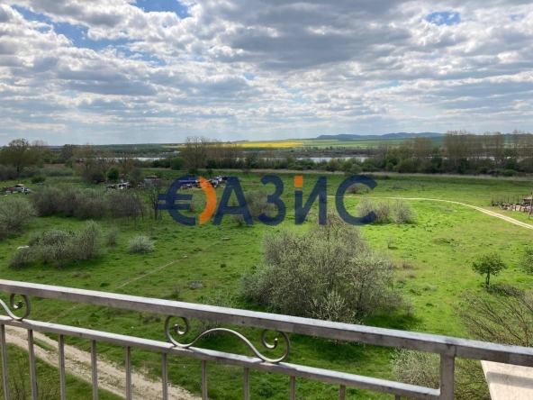 Двустаен апартамент в к.к. Слънчев бряг - 57 кв.м за 1158 €/кв.м - Снимка #1