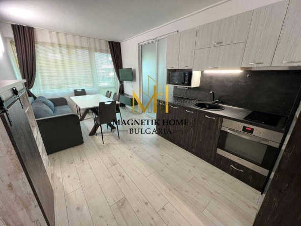 Дава се под наем Двустаен апартамент в Бургас, Център - 52 кв.м за 357 € - Снимка #1