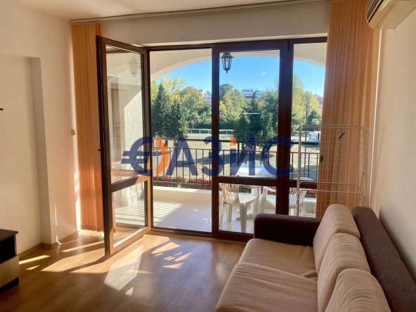 Двустаен апартамент в к.к. Слънчев бряг - 72 кв.м за 1028 €/кв.м - Снимка #1