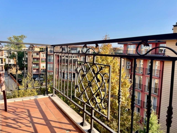 Тристаен апартамент в к.к. Слънчев бряг - 69 кв.м за 1116 €/кв.м - Снимка #1