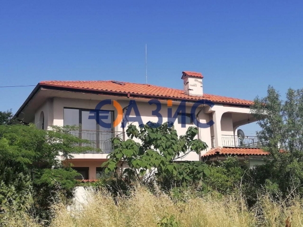 Тристаен апартамент в с. Кошарица, Област Бургас - 132 кв.м за 910 €/кв.м - Снимка #1