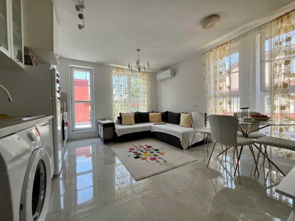 Тристаен апартамент в София, Младост 2 - 193000 кв.м за 1 €/кв.м - Снимка #1