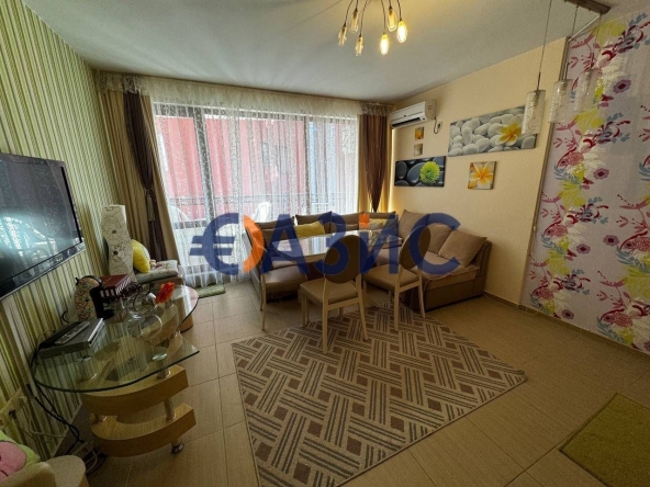 Тристаен апартамент в Несебър - 98 кв.м за 2041 €/кв.м - Снимка #1