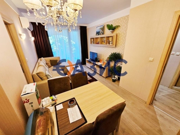Тристаен апартамент в к.к. Слънчев бряг - 81 кв.м за 1297 €/кв.м - Снимка #1