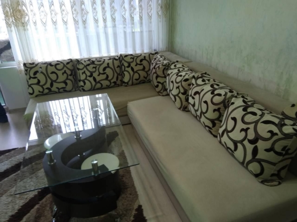 Дава се под наем Двустаен апартамент в Пловдив, Въстанически - 60 кв.м за 350 € - Снимка #1