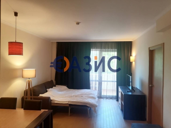 Двустаен апартамент в к.к. Слънчев бряг - 79 кв.м за 868 €/кв.м - Снимка #1
