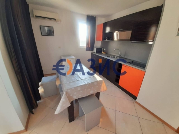 Тристаен апартамент в к.к. Слънчев бряг - 92 кв.м за 881 €/кв.м - Снимка #1