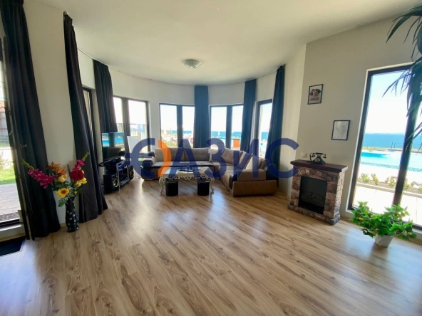 Къща в Бургас, Център - 152 кв.м за 2375 €/кв.м - Снимка #1