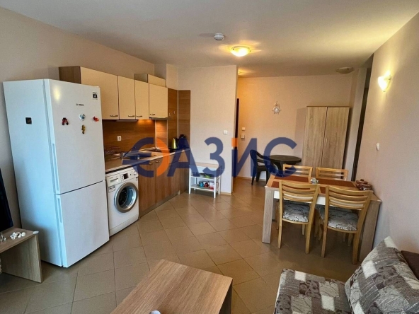 Двустаен апартамент в к.к. Слънчев бряг - 65 кв.м за 954 €/кв.м - Снимка #1