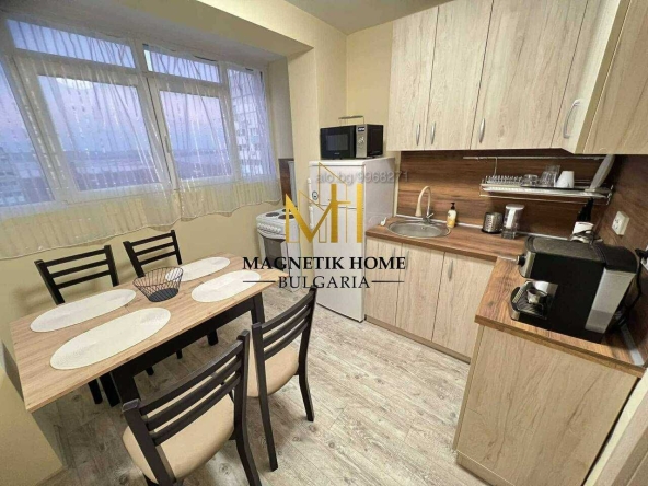 Дава се под наем Тристаен апартамент в Бургас, Лазур - 75 кв.м за 561 € - Снимка #1