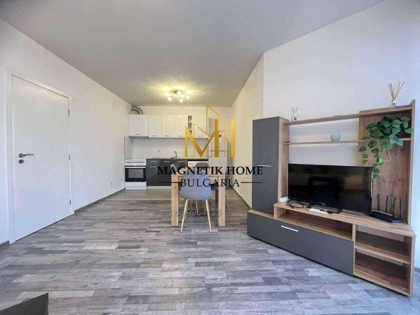 Дава се под наем Двустаен апартамент в Бургас, Изгрев - 65 кв.м за 484.5 € - Снимка #1