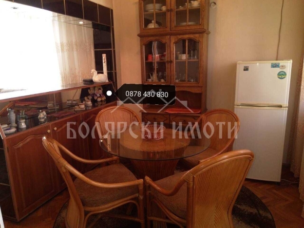 Дава се под наем Тристаен апартамент в Велико Търново, Център - 110 кв.м за 306 € - Снимка #1