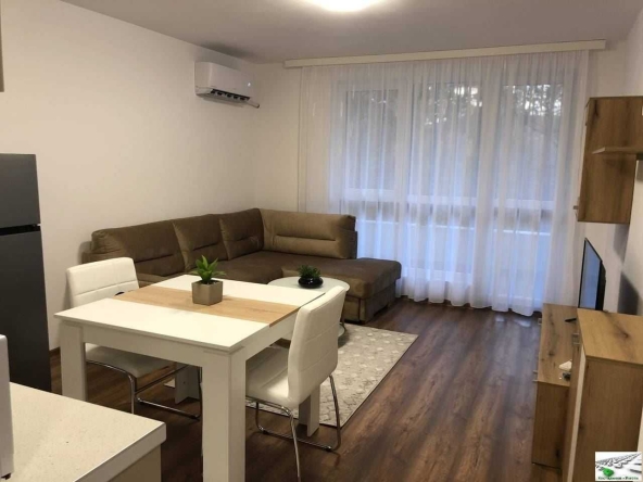 Дава се под наем Двустаен апартамент в Пловдив, Младежки Хълм - 72 кв.м за 600 € - Снимка #1