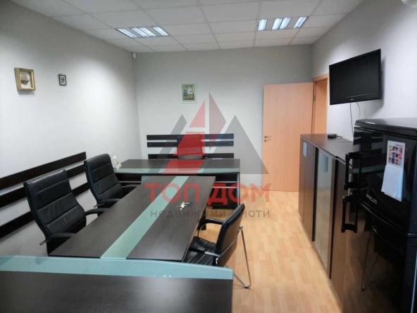 Дава се под наем Офис в Варна, Център - 87 кв.м за 816 € - Снимка #1