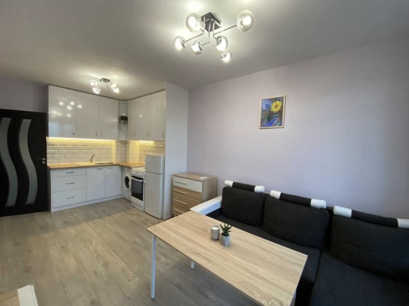 Дава се под наем Двустаен апартамент в Пловдив, Кършияка - 55 кв.м за 275 € - Снимка #1