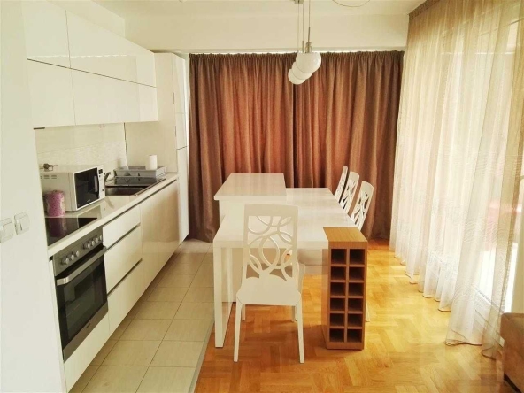 Дава се под наем Двустаен апартамент в Бургас, Братя Миладинови - 56 кв.м за 229.5 € - Снимка #1