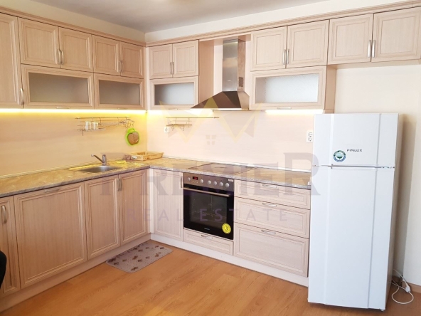 Дава се под наем Двустаен апартамент в Варна, Център - 68 кв.м за 408 € - Снимка #1