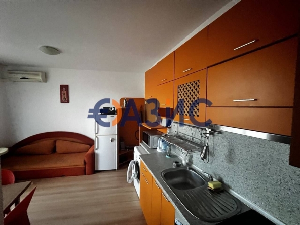 Двустаен апартамент в к.к. Слънчев бряг - 39 кв.м за 1204 €/кв.м - Снимка #1