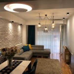 Дава се под наем Двустаен апартамент в Бургас, Център - 59 кв.м за 204 € - Снимка #1