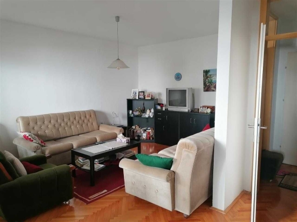 Дава се под наем Двустаен апартамент в София, Мусагеница - 65 кв.м за 433.5 € - Снимка #1