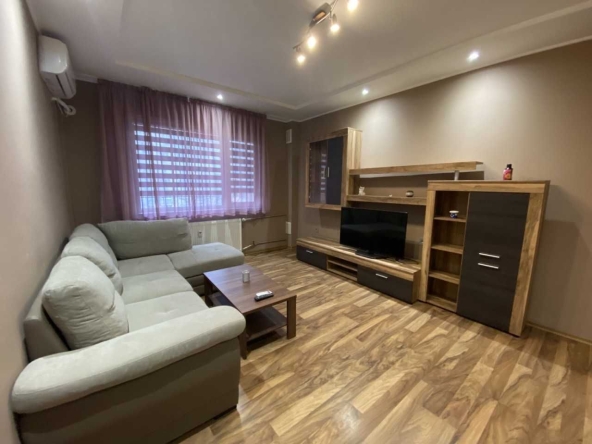 Двустаен апартамент в Пловдив, Изгрев - 64 кв.м за 1016 €/кв.м - Снимка #1