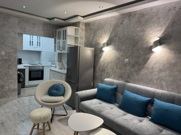 Дава се под наем Тристаен апартамент в Бургас, Възраждане - 70 кв.м за 765 € - Снимка #1