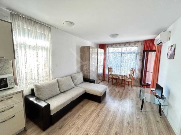 Двустаен апартамент в Поморие - 53 кв.м за 1529 €/кв.м - Снимка #1