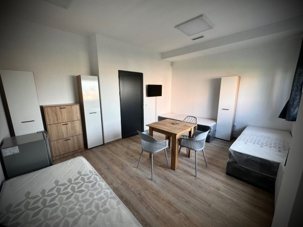 Дава се под наем Многостаен апартамент в София, Малинова долина - 300 кв.м за 10.2 € - Снимка #1