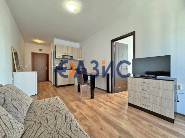 Двустаен апартамент в к.к. Слънчев бряг - 40 кв.м за 1563 €/кв.м - Снимка #1