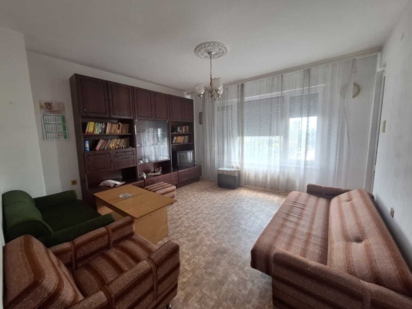 Двустаен апартамент в Пловдив, Център - 64 кв.м за 1196 €/кв.м - Снимка #1
