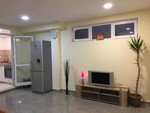 Двустаен апартамент в Пловдив, Център - 75 кв.м за 1020 €/кв.м - Снимка #1