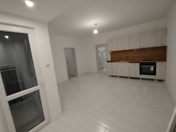 Тристаен апартамент в Пловдив, Гагарин - 62 кв.м за 1630 €/кв.м - Снимка #1