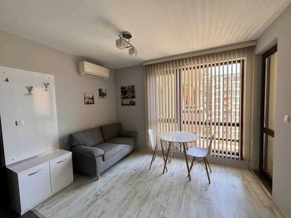 Дава се под наем Двустаен апартамент в Пловдив, Тракия - 45 кв.м за 300 € - Снимка #1