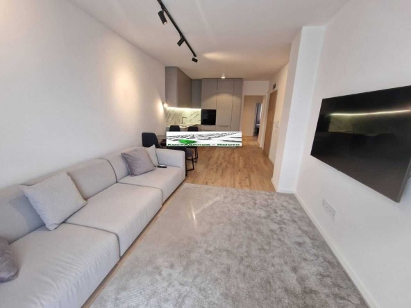 Дава се под наем Тристаен апартамент в Пловдив, Коматевски възел - 100 кв.м за 612 € - Снимка #1