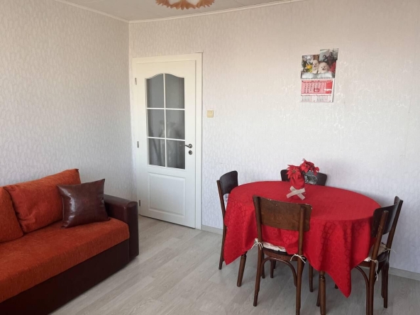 Дава се под наем Двустаен апартамент в Бургас, Зорница - 44 кв.м за 357 € - Снимка #1