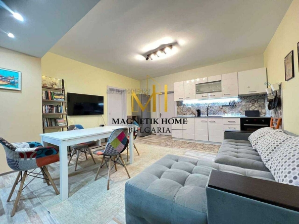 Дава се под наем Двустаен апартамент в Бургас, Лазур - 70 кв.м за 510 € - Снимка #1