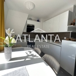 Дава се под наем Тристаен апартамент в к.к. Св.Св. Константин и Елена - 125 кв.м за 1500 € - Снимка #1