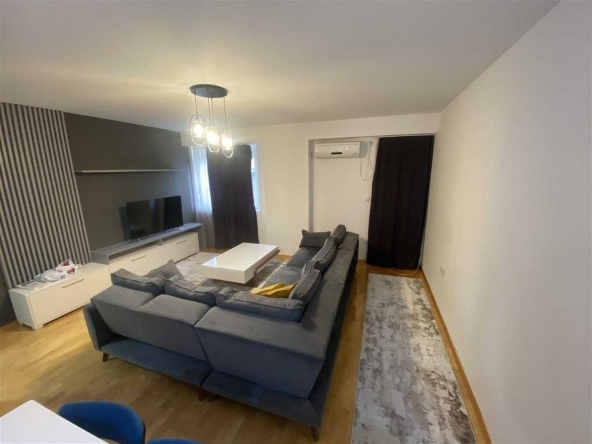 Дава се под наем Тристаен апартамент в София, Витоша - 85 кв.м за 765 € - Снимка #1