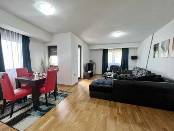 Дава се под наем Тристаен апартамент в София, Борово - 100 кв.м за 714 € - Снимка #1