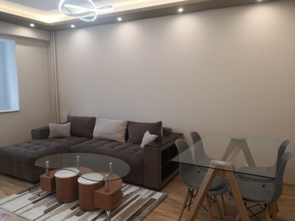 Дава се под наем Двустаен апартамент в София, Надежда 1 - 65 кв.м за 714 € - Снимка #1