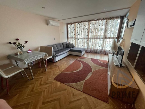 Дава се под наем Двустаен апартамент в Бургас, Център - 60 кв.м за 459 € - Снимка #1