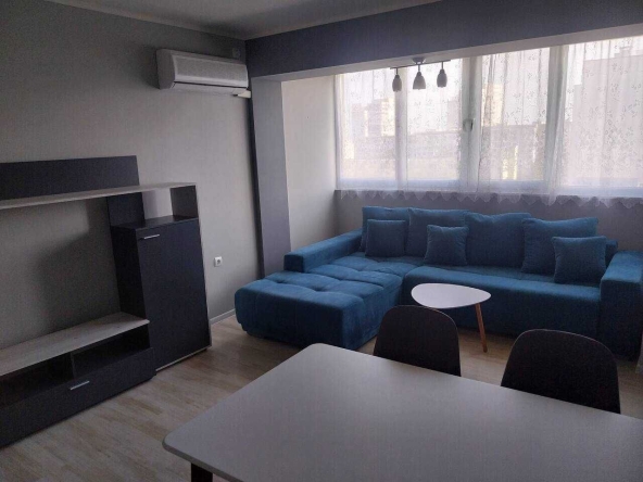 Дава се под наем Двустаен апартамент в Бургас, Изгрев - 45 кв.м за 357 € - Снимка #1