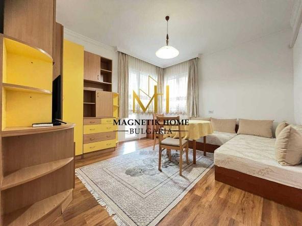 Дава се под наем Двустаен апартамент в Бургас, Лазур - 65 кв.м за 408 € - Снимка #1