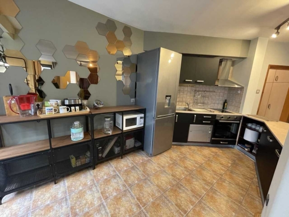 Двустаен апартамент в Пловдив, Център - 69 кв.м за 2058 €/кв.м - Снимка #1