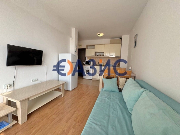 Двустаен апартамент в к.к. Слънчев бряг - 53 кв.м за 1095 €/кв.м - Снимка #1