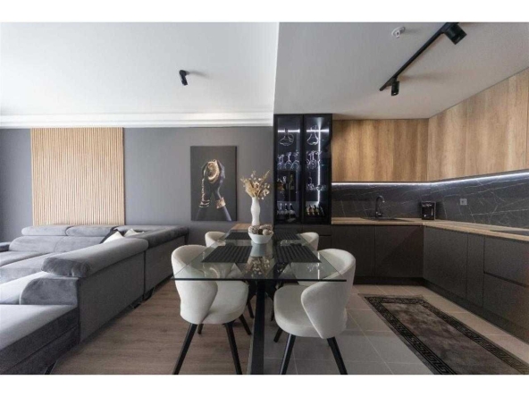 Дава се под наем Двустаен апартамент в София, Хладилника - 65 кв.м за 714 € - Снимка #1