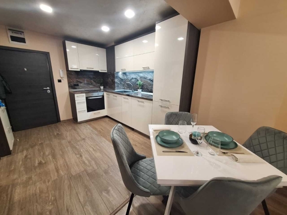 Двустаен апартамент в Пловдив, Център - 63 кв.м за 2445 €/кв.м - Снимка #1
