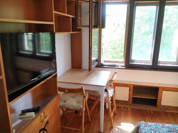 Дава се под наем Едностаен апартамент в Бургас, Възраждане - 20 кв.м за 125 € - Снимка #1