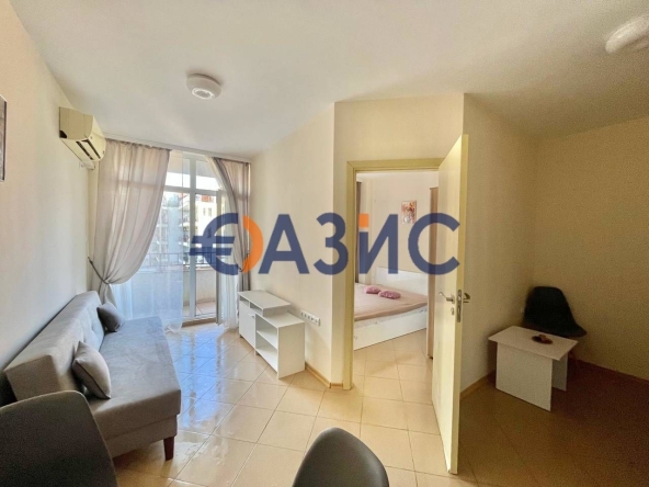 Двустаен апартамент в к.к. Слънчев бряг - 52 кв.м за 1097 €/кв.м - Снимка #1