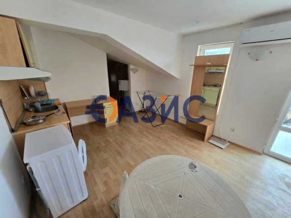 Двустаен апартамент в к.к. Слънчев бряг - 60 кв.м за 917 €/кв.м - Снимка #1